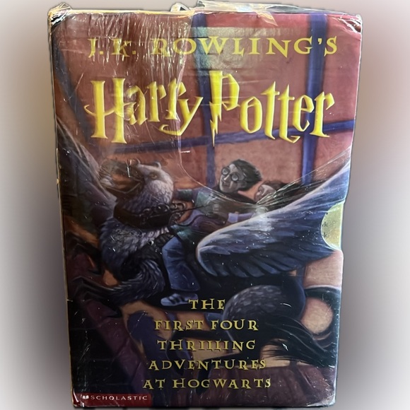 JK Rowling The Harry Potter Collection box set/1st 4 years-New/minor damage - Picture 2 of 12